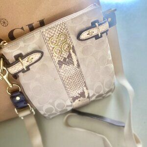 Coach Cross Body (beige)